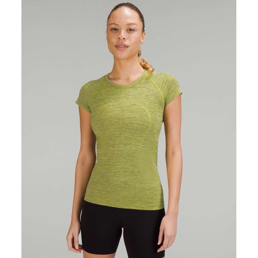Lululemon Swiftly Tech Short Sleeve Shirt 2.0 WFSY Size 4 Sonic Yellow